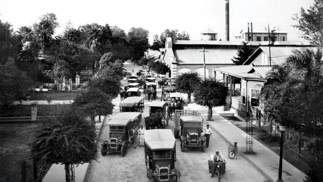 Flotilla de transporte de productos, Cervecería Centro Americana, c. 1930.